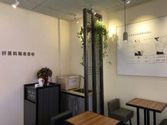 -荀记肉夹馍(三八家乐福店)