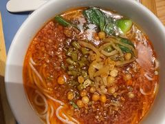 -呷佬·长沙手工米粉(金沙江路店)