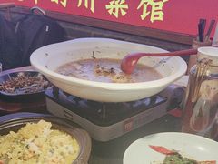 -川流不息·地道川菜·小龙虾(新松江路店)