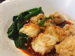 一只虾红油抄手-南小馆(迪士尼小镇店)