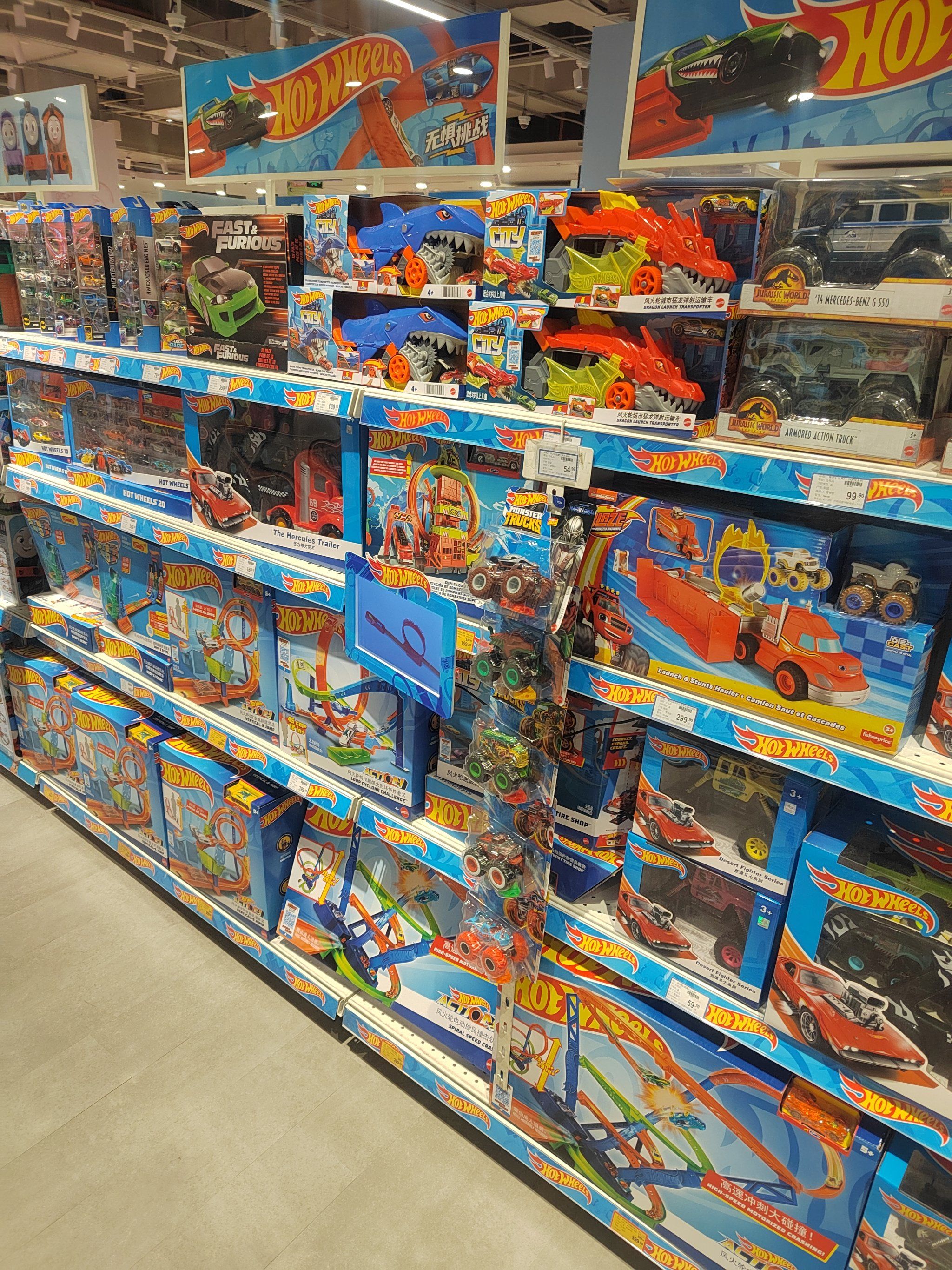 小朋友超爱的反斗城,玩具王国啊[强]