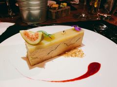 黑菌层鹅肝派配梨啫喱-AZUL by FUEL蓝色·法式酒馆(琶醍店)