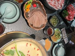 -湊湊火锅·茶憩(新中关购物中心店)