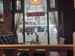 靠窗位-老牌坊鲁菜名店(宽厚里店)