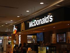 门面-麦当劳(新世纪环球中心店)