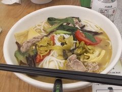 -蒙自源米线大王(花园城商场店)