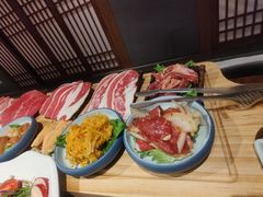-明洞阿姨·韩式酱蟹烤肉·创意料理(三元桥店)