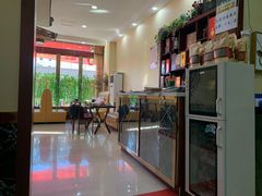 -壹阁胡羊焖饼(特色小吃街店)