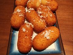 炸红糖糍粑-京熙和肉饼(旺角购物广场店)