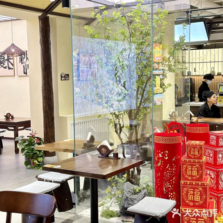 北方人总要吃一次蟹黄面吧🦀真是香迷糊了!