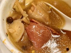 -菌海森林·非遗野生菌火锅(西山区滇池路摩根道店)