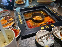 -老牌坊云南鱼豆花火锅(哈西万达店)