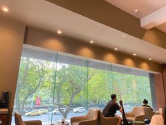 大堂-星巴克臻选(南京艾尚天地店)