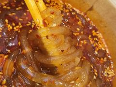 肉酱酸辣粉-侯志伟纯手工酸辣粉(荣民时代广场店)