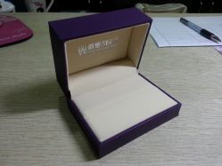 -威德钻石-克拉钻大本营(南京东路店)