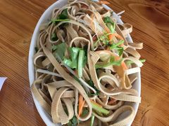 -菲哥麻辣烫(贵山小区店)