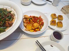-阿瓦山寨·湘菜现炒·剁椒鱼头王(咸阳总店)