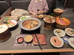 -牛YO寿喜烧·铁板烧和牛火锅自助(市府恒隆店)
