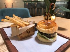 恩空间特制牛肉汉堡-EN SPACE恩空间