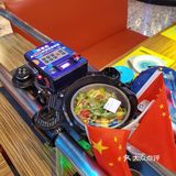 你的餐都是轨道和机器人送的是什么体验？