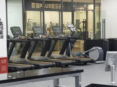 -黑白健身·私教·拳击·普拉提(体汇+红馆店)
