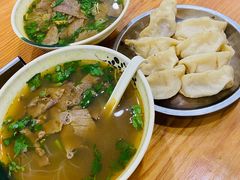 -黄阿姨锅贴大王(万航渡路店)