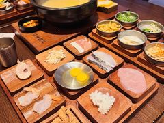 -银米·云南传统过桥米线(双廊黑金冠店)
