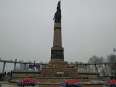 -人民防洪胜利纪念塔