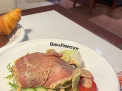牛肉蔬菜沙拉-爱丽丝牛排西餐厅(光谷步行街店)