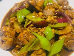 辣炒本地小公鸡-吕氏疙瘩汤·私家菜馆(慈云寺店)