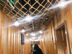 大堂-日进一片海.生腌海鲜火锅.宵夜烧烤(三里屯总店)