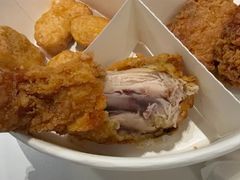 -麦当劳(上海虹桥站30B检票口楼上)