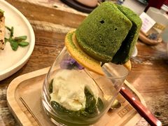 -FLOVIE FLORIST CAFE