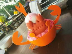 草莓冰淇淋-大螃蟹海鲜餐厅