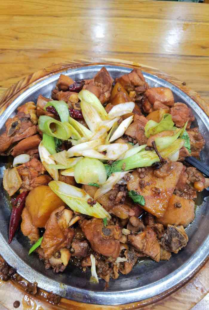 黄氏大盘鸡(侯马分店)-"每回去一次都会去吃,媳妇非常喜欢吃,甜口.