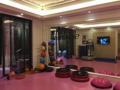 -思迈威健身(积玉桥万达店)