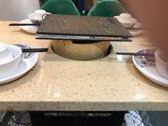 -芳村榕树头叹佬鸡煲(体育西店)