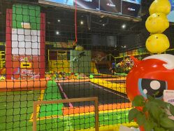 -蹦蹦跳跳(新奥购物中心店)