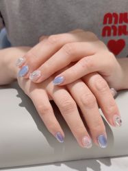 -丽心自助美甲美睫