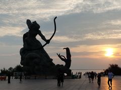 -巴陵广场