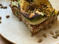 牛油果吐司-BOR Eatery(安福路店)