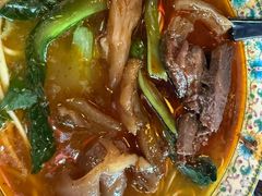-金杨拉面王小吃面馆·牛三宝面·红烧牛肉粉