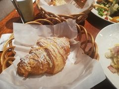 黄金流奶羊角-麦田工坊(月湖店)