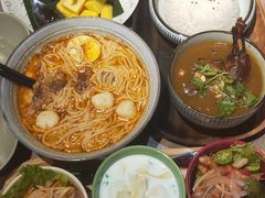 泰式冬阴功肥牛米粉-长勺子东南亚(街道口店)