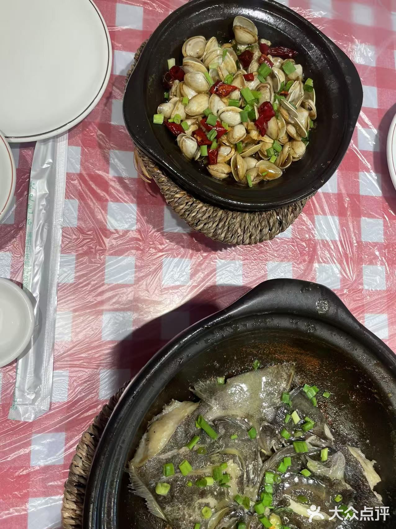 0元玩转这座城这顿鱼头、茄子煲与蛤蜊堪称舌尖盛宴！