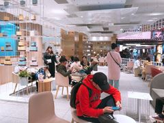 大堂-奈雪的茶(湖滨银泰in77C区PRO店)
