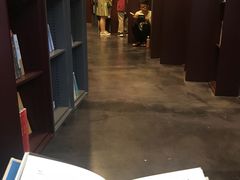 -当当梅溪书院(步步高梅溪新天地店)