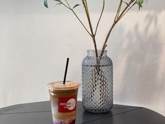覆盆子拿铁-Joymean coffee.见面咖啡