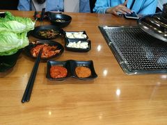 -肉甲韩国木炭烤肉(新壹街1店)