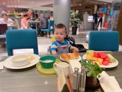 -上海滴水湖皇冠假日酒店